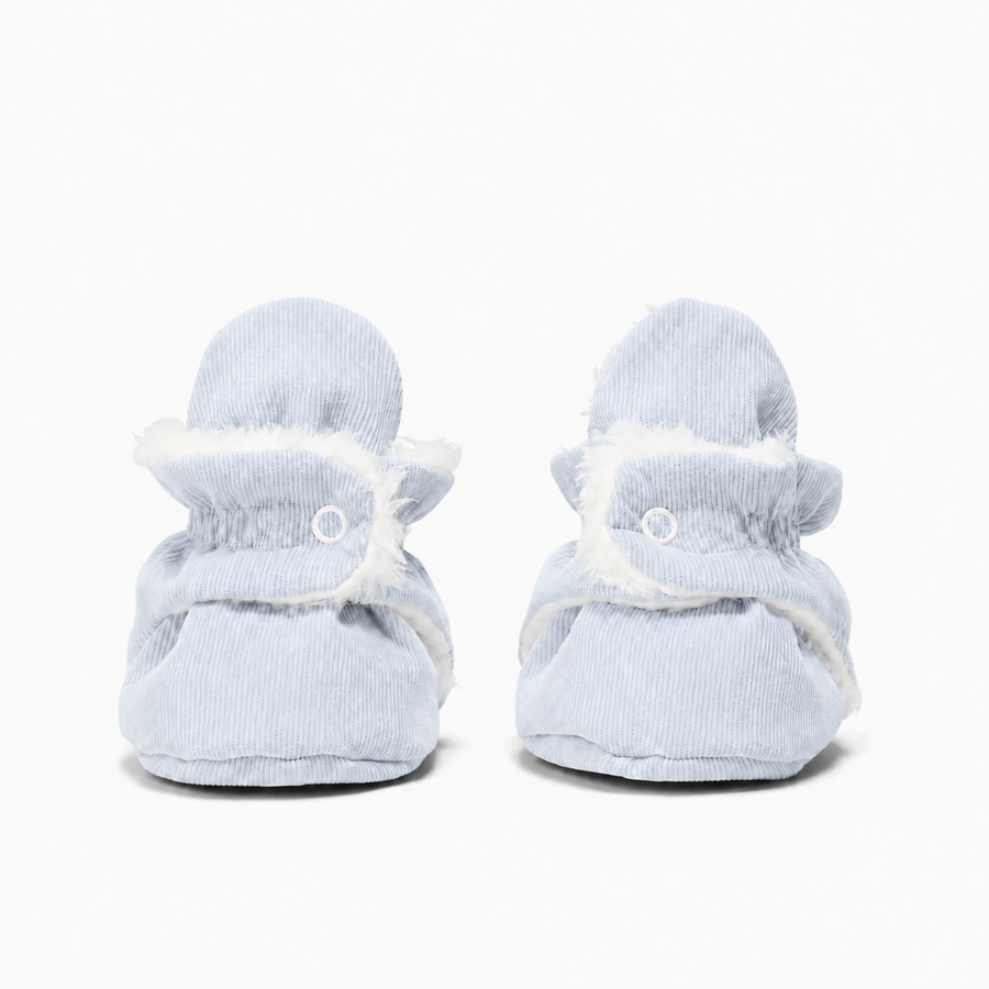 Gabuchas para bebé de corderoy celeste con interior de peluche