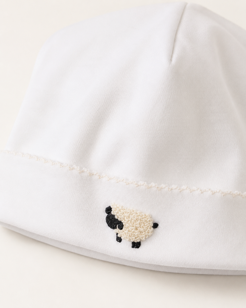 Gorro bebé algodón Pima con bordado de ovejita