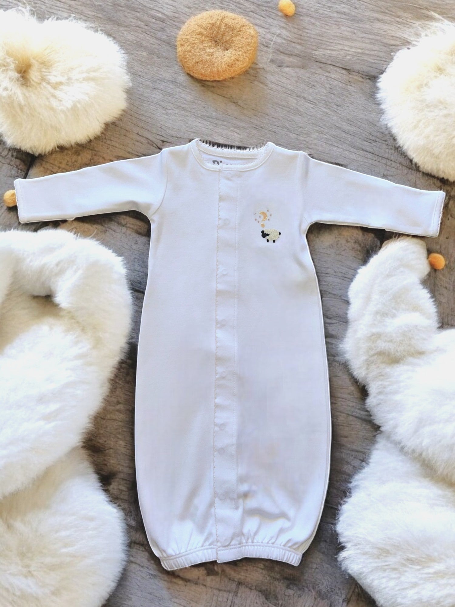 Ropón convertible bebé blanco de manga larga con diseño suave y cómodo para recién nacido